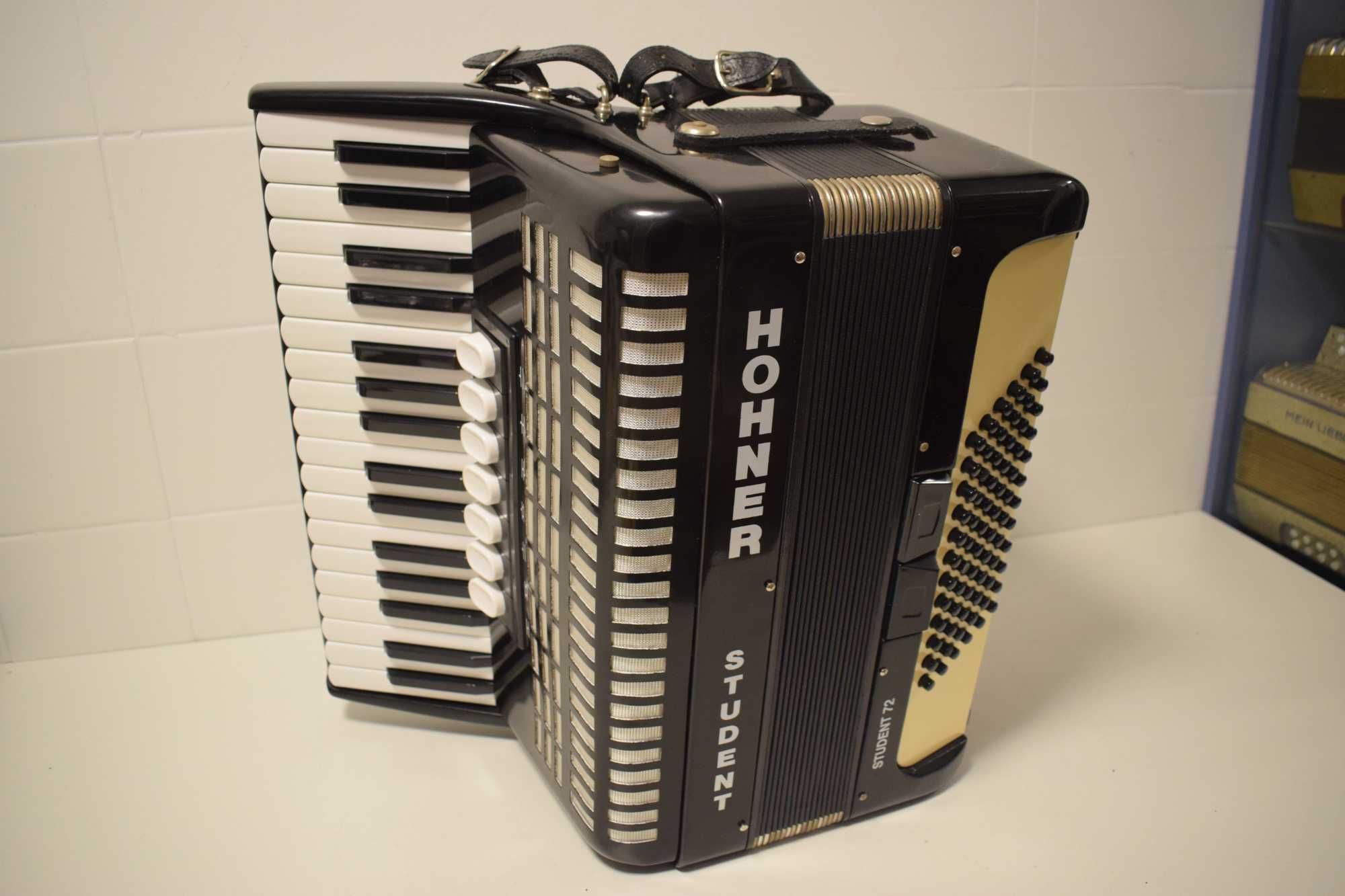 Acordeao Hohner Studant 72 3 Voz 72  Baixos,N 190