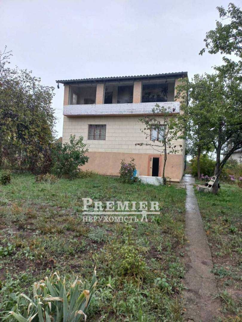 2-поверховий будинок 69 кв.м  з  великою терасою. Чудовий краєвид.