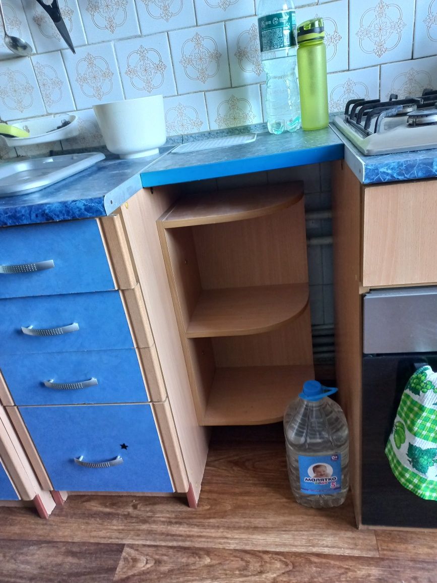 Кухня бу з мойкою