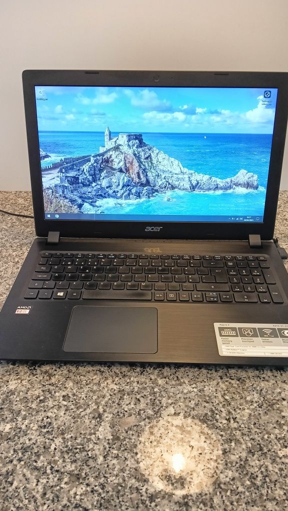Portátil Acer Aspire 3