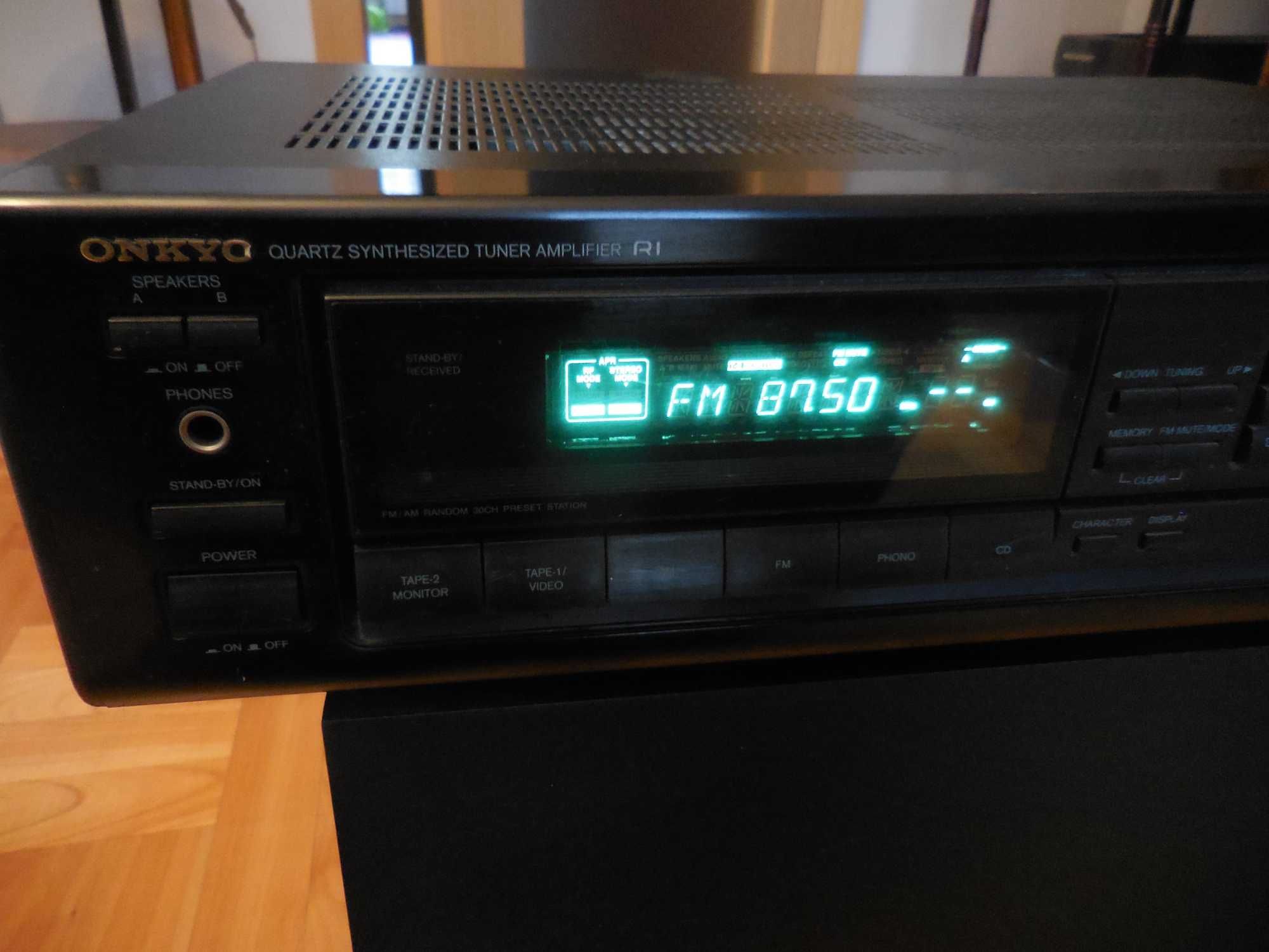 Amplituner ONKYO TX 8410