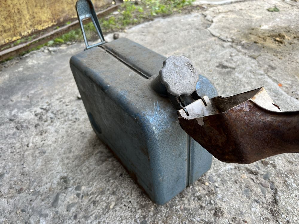 Kanister na paliwo FAWI 10L VW Garbus FSO PRL Fiat 126p Junak WFM WSK
