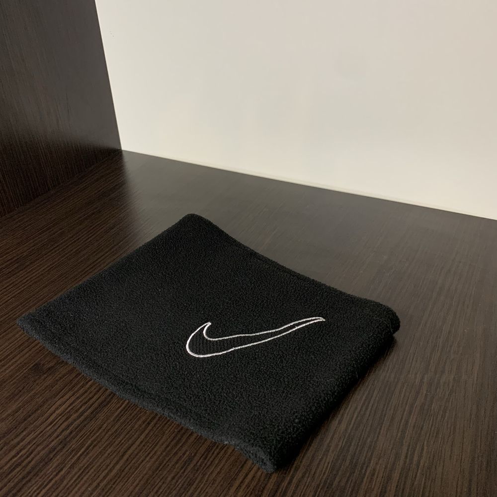 Оригінальний баф Nike.