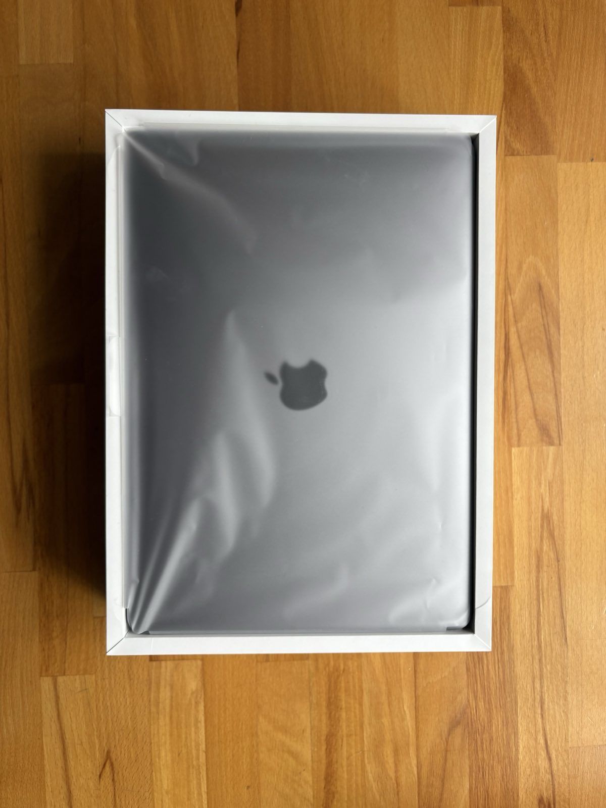 MacBook Pro 13" M1 8/256GB – stan idealny