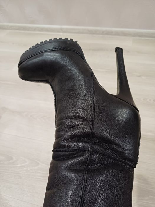 Зимове взуття жіноче