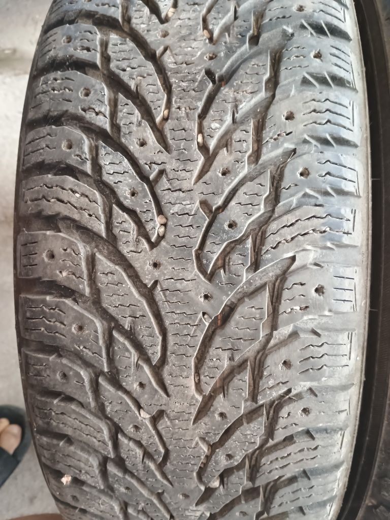 Opony  225/60 R17 HAkkapeliitta 9 Suv 2019