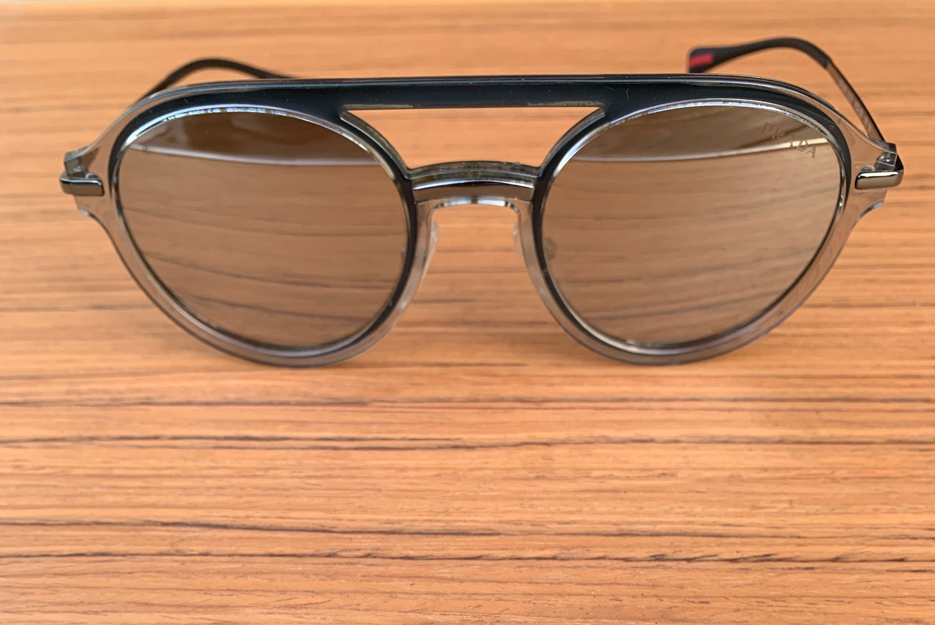 Oryginalne okulary przeciwsłoneczne Prada