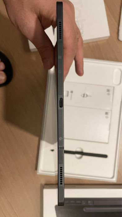 Samsung Galaxy Tab S9+. Book Cover Keyboard Slim