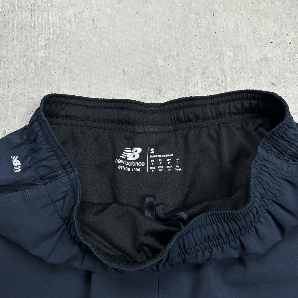Спортивные шорты New Balance размер S