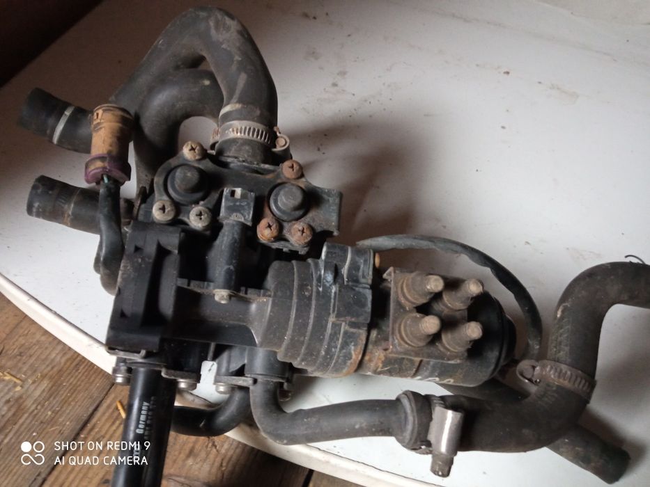 Pompa obiegu wody Audi A8 D2 4d0.959617A