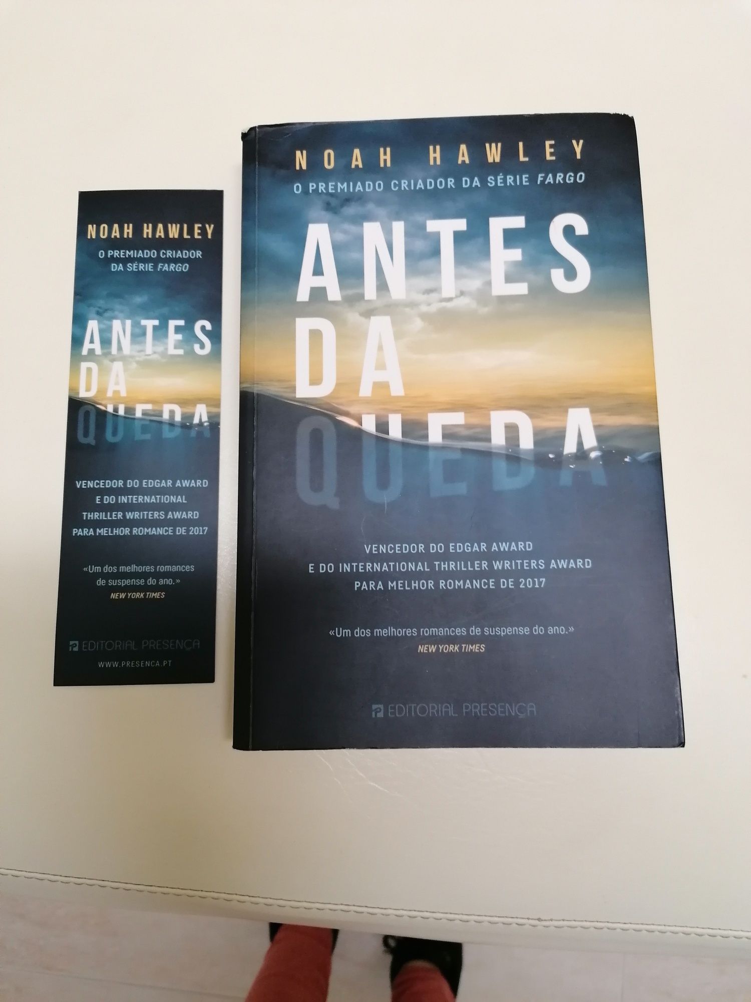 Antes da Queda, Noah Hawley