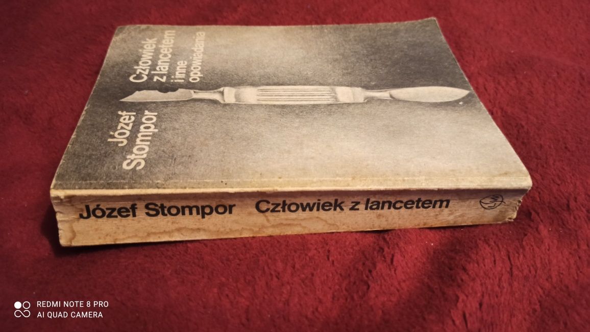 Książka Człowiek z lancetem - J. Stompor