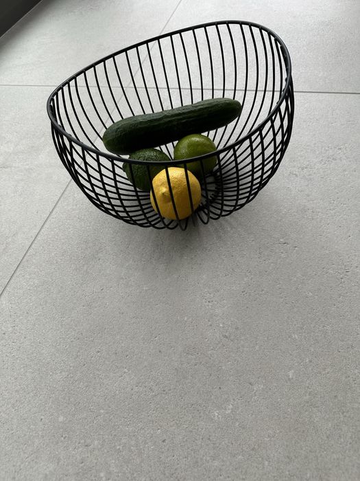 Kosz na owoce, czarny metalowy