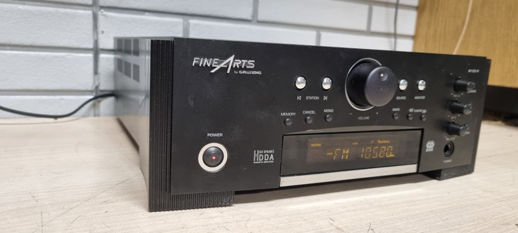 Amplituner GRUNDIG FineArts M100 R