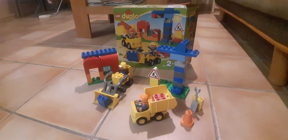 Sprzedam używane Klocki Lego Duplo - 10518 Mój pierwszy plac budowy