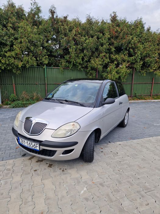 Lancia Ypsilon 1.2 benzyna • Klimatyzacja • 2 komplety opon •