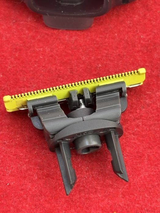 uszkodzony golarka philips oneblade qp2724 z ostrzem 45min czasu pracy