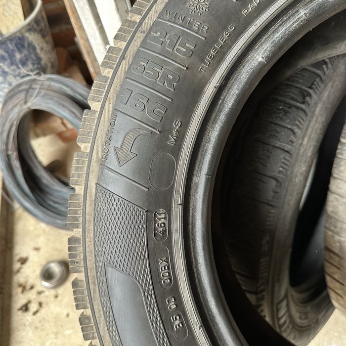 Зимові шини колеса 215 65 r16c Kleber Michelin agilis alpin