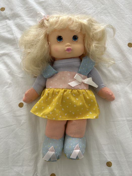 Boneca Kátia Beijinhos