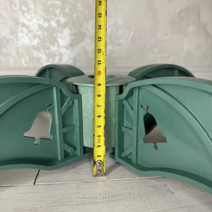 Підставка під ялинку штучну пластик. Ножки под елку искусственную.