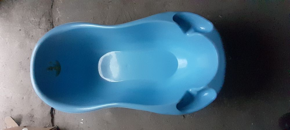 Продам б/у дитячу ванночку.