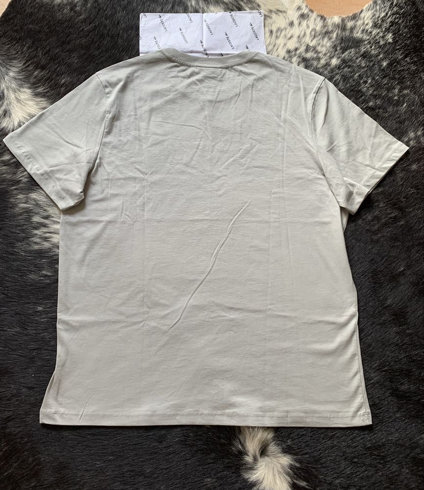 T-shirts Lacoste tamanho XL cor cinzento nova com etiqueta