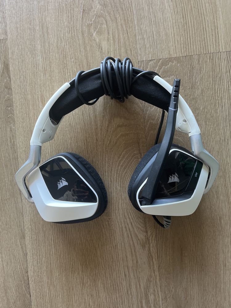 Headset gamer premium com som surround 7.1 VOID RGB ELITE USB, Branco