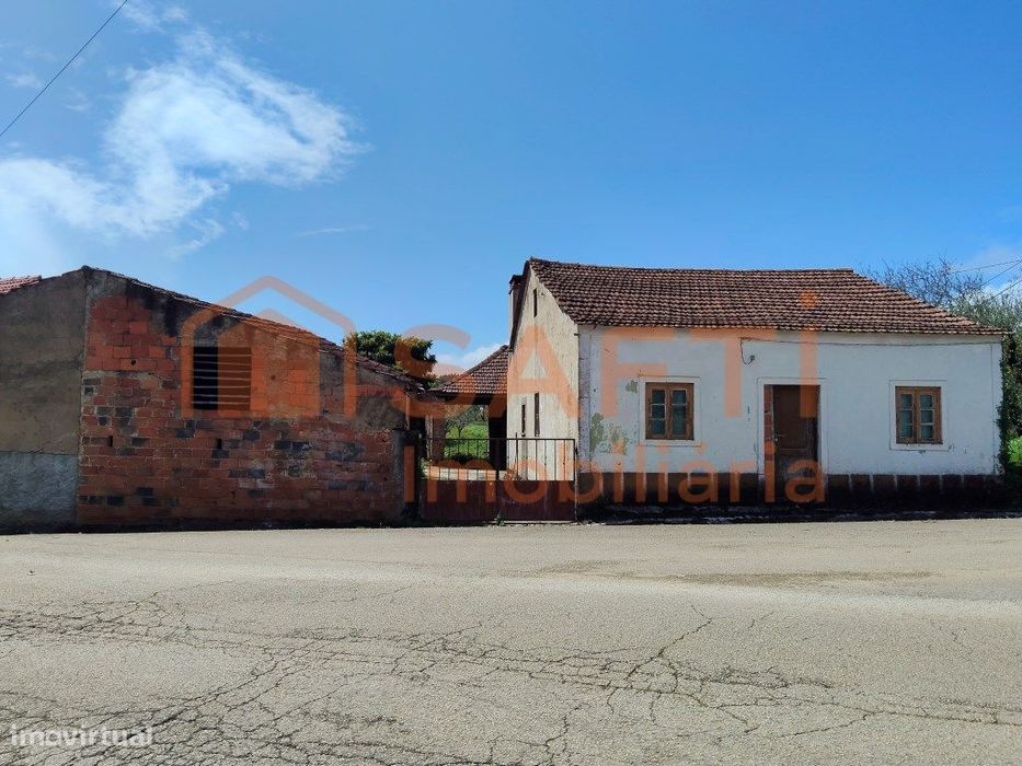 Casinha De Campo T4, Com Anexos, Terreno De Cultivo E Algumas Olive...