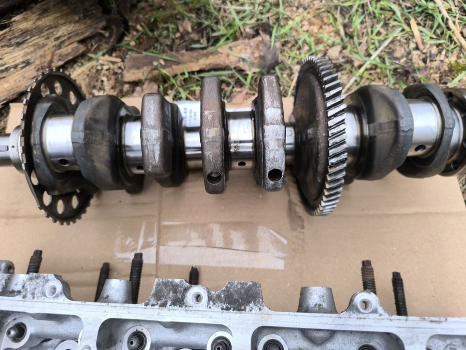 Запчастини двигуна лексус іс 220