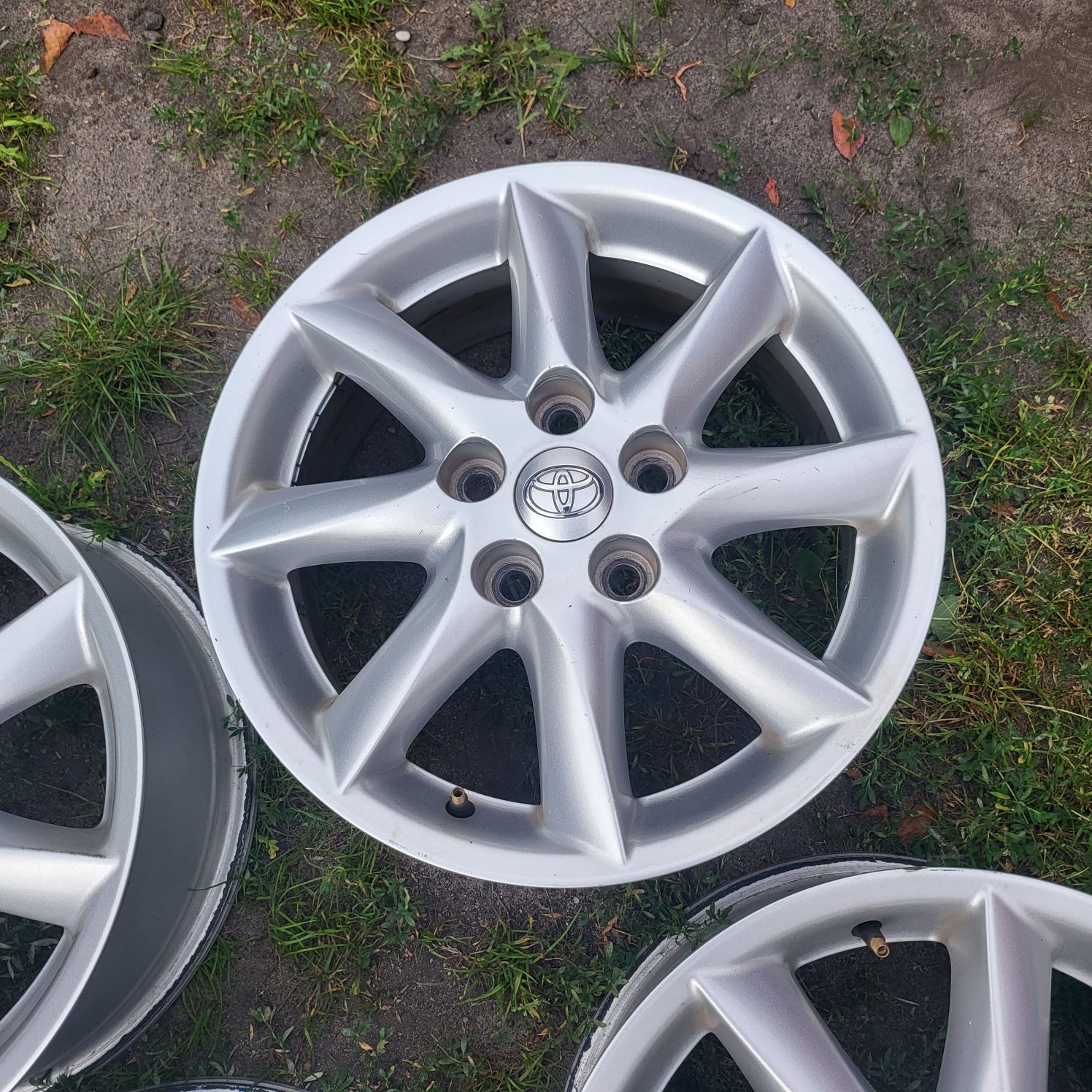 Alufelgi 16 Toyota Auris Corolla Camry Avensis Rav4 Verso 5x114,3 ET45
