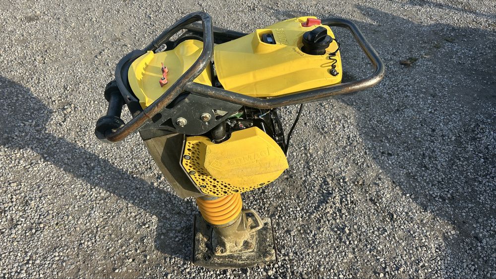 Skoczek spalinowy ubijak honda