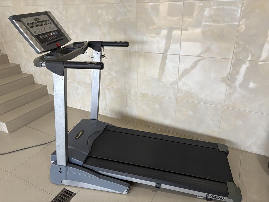 Бігова доріжка Torneo Nota T304