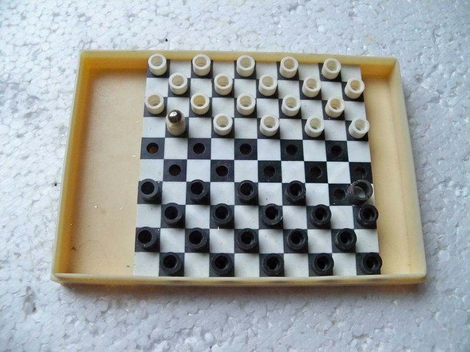 Шашки и шахматы дорожные