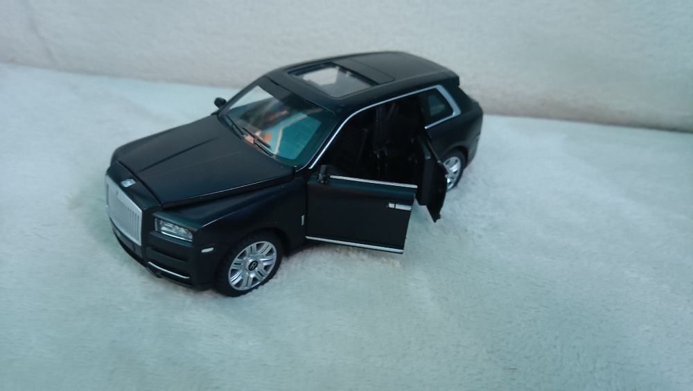 Машинка металева«Rolls-Royse» Ролс-Ройс, чорна, відкр двері, баг, капо