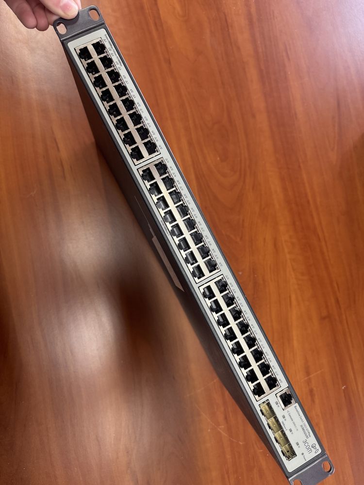 Продам мереживий комутатор 3Com Baseline Switch 2952 Gigabit
