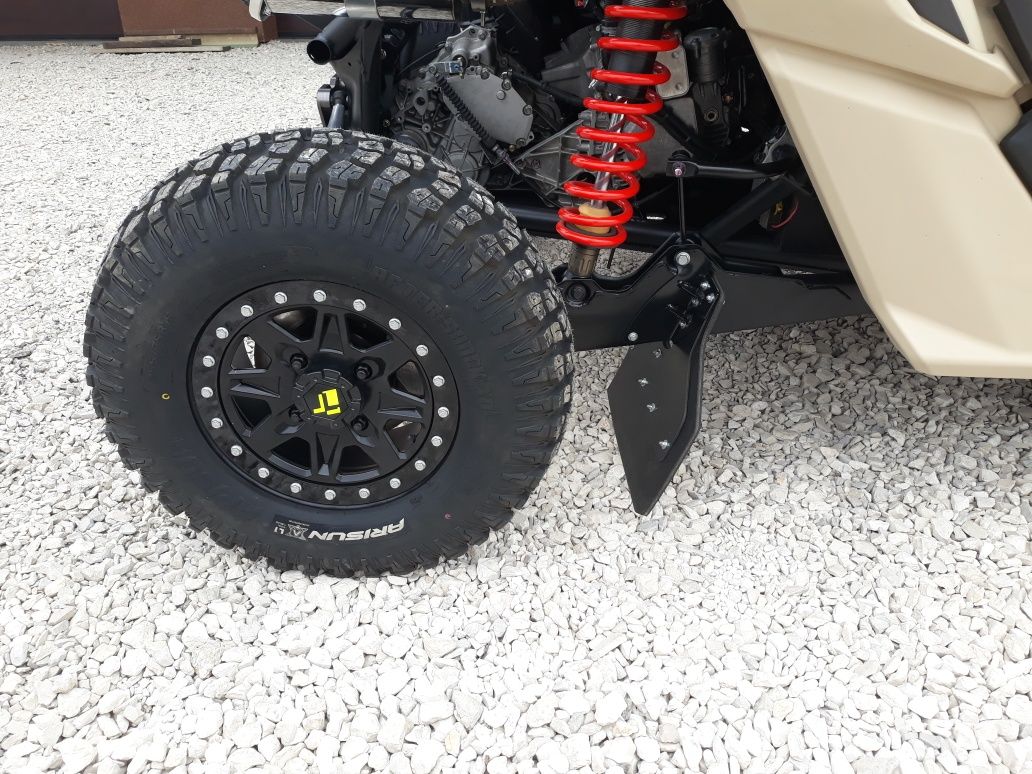 Osłony wahaczy chlapacze Can-Am Maverick X3