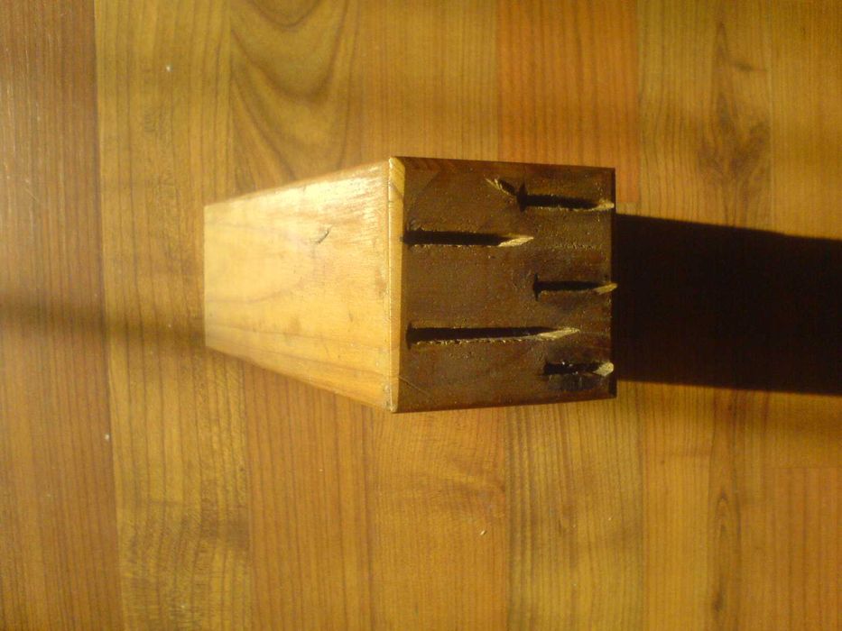 STOJAK Drewniany NA NOŻE 6 wnęk zabytek 21x14x7 cm