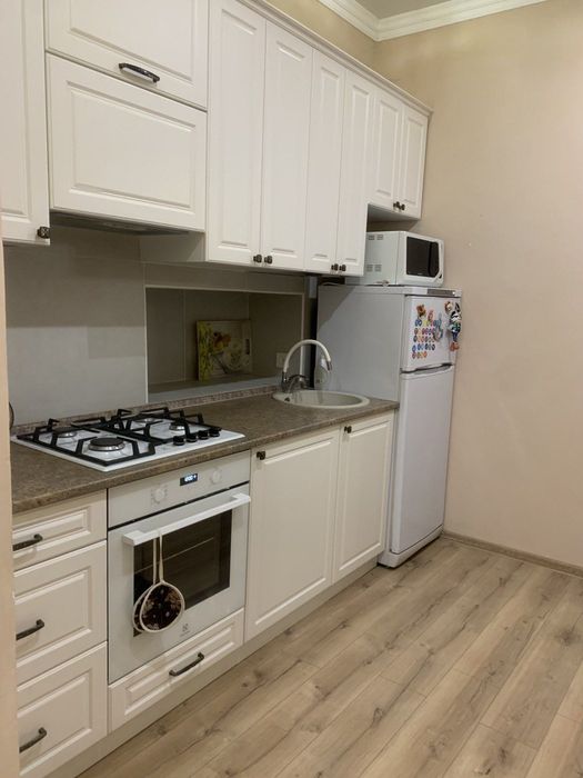 Центр! 3-к. квартира с ремонтом, мебелью и ДВУХКОНТУРНЫМ КОТЛОМ.