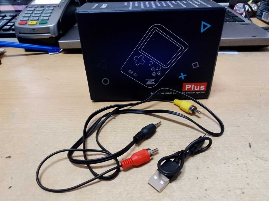 MINI PRZENOŚNA KONSOLA RETRO GRA 400W1 gameboy kable do TV akumulator