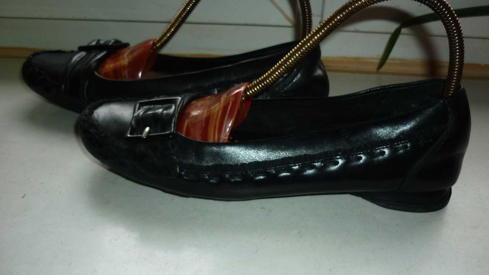 Kenneth Cole- skórzane baleriny  r; 37