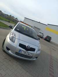 Sprzedam toyotę yaris 1.0