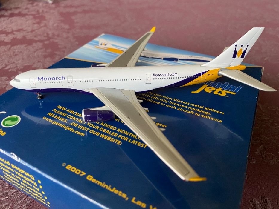 Miniatura Monarch Airlines A330-200