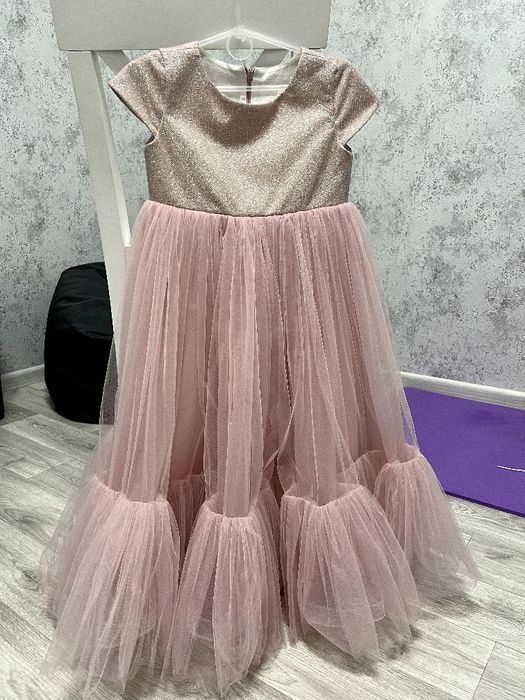 Святкове плаття для дівчинки