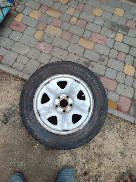 Продам колесо Волга
