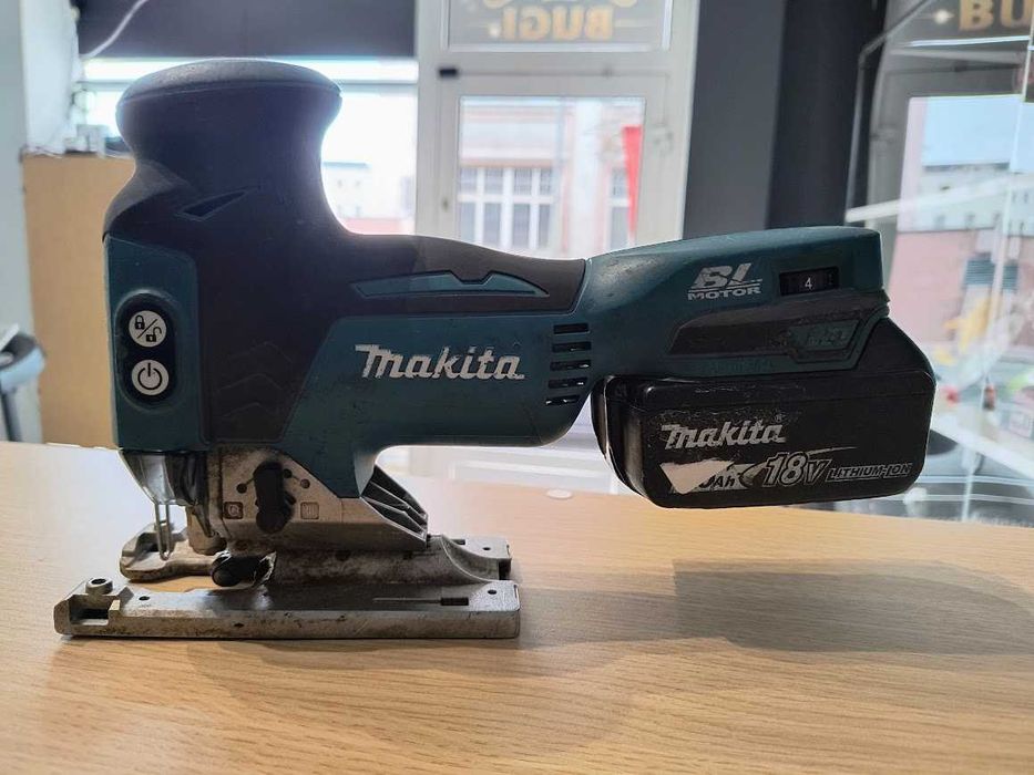 Wyrzynarka Makita DJV181 + Aku 5.0 Ah