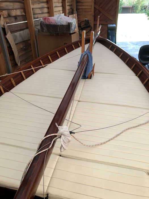 Piękna Żaglówka z Mahoniu (Włoska Produkcja, no.1 z 2002 r.)