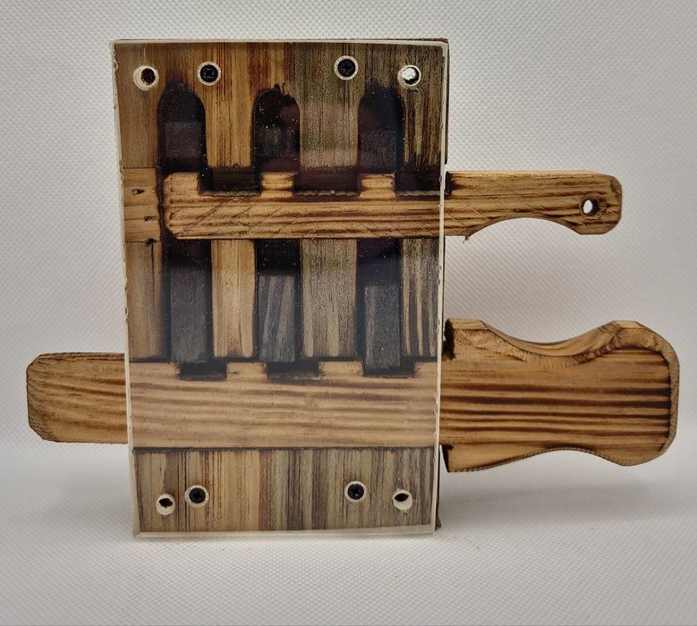 Fechaduras em madeira