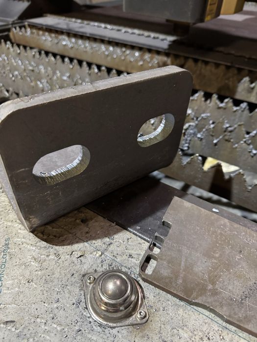 Оптоволоконний лазер Gweike LF3015CN, max-3кВт та гвинт комп 16атм