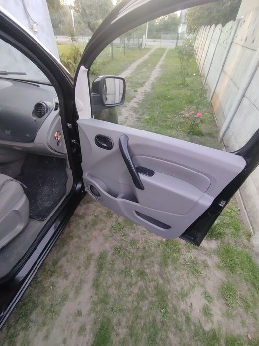 Продаж Рено кенго.