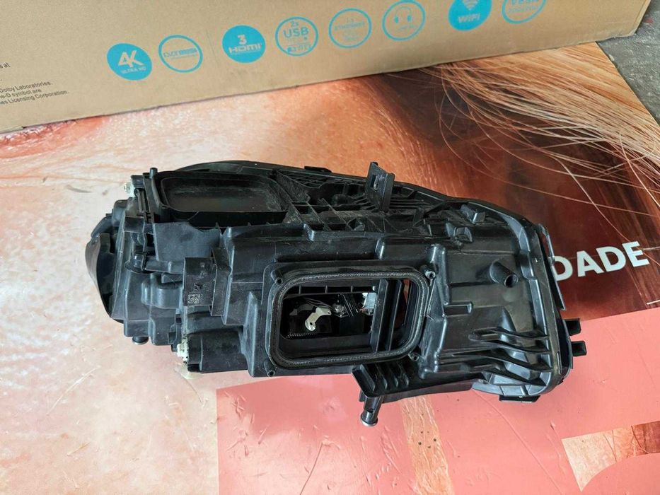 Farol LED original Mercedes-Benz Classe A W177 lado direito A177906